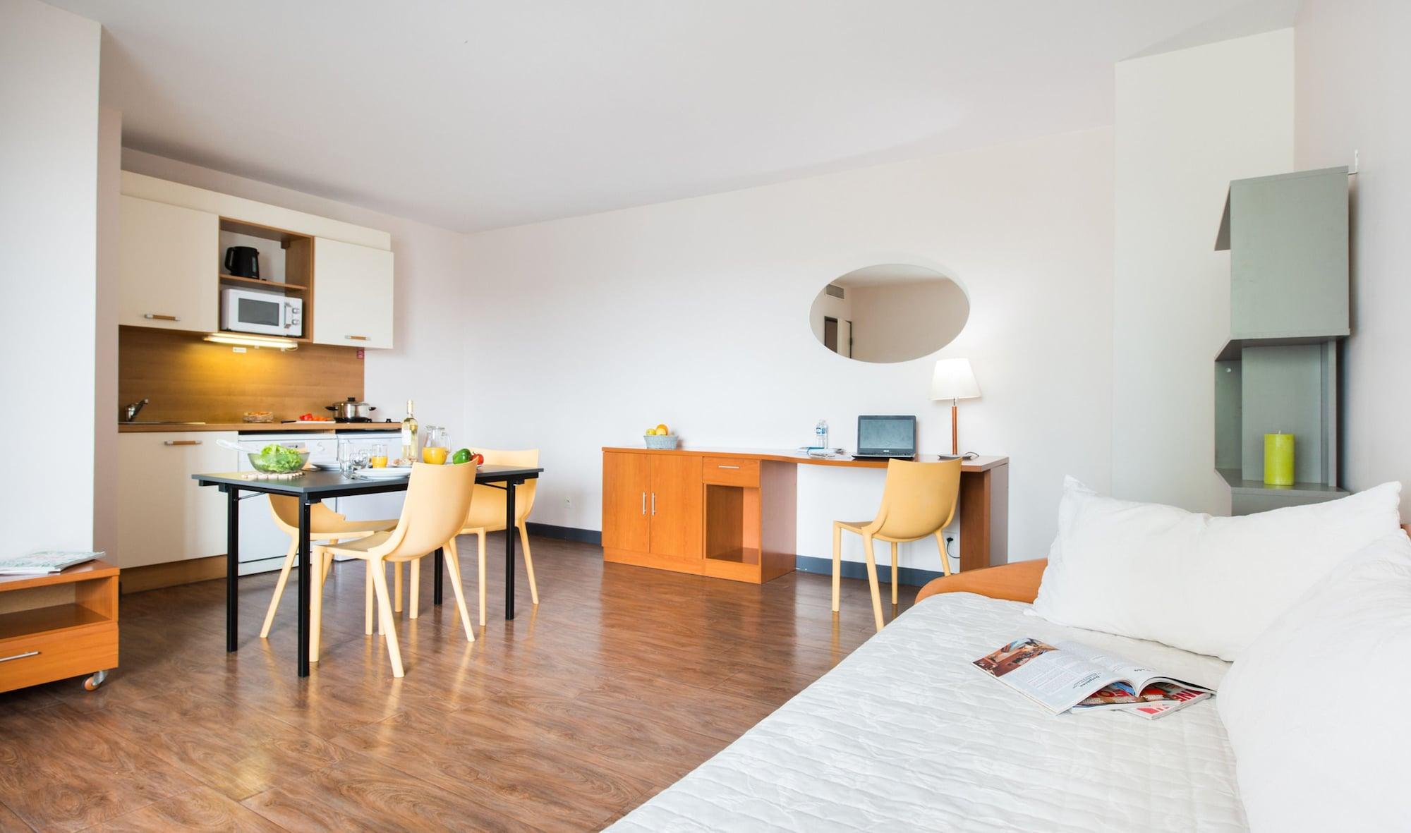 Zenitude Hôtel-Résidences Les Portes de l'Océan Saint-Nazaire  Exterior foto